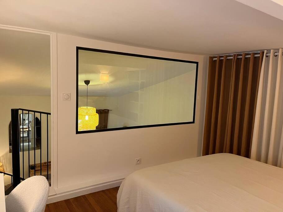Duplex Chaleureux Et Elegant A Deux Pas De La Marseille