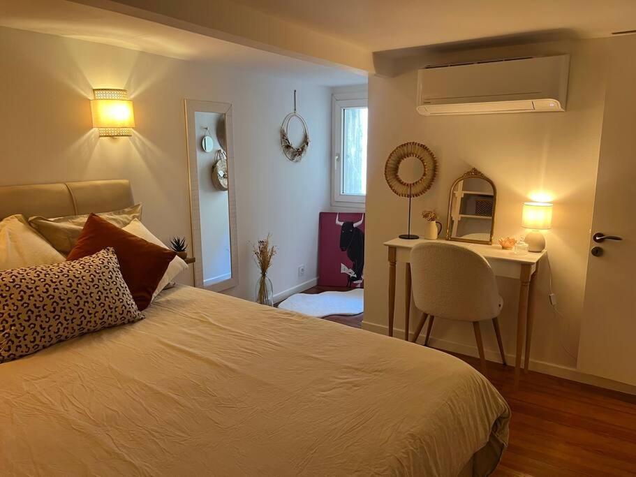 Duplex Chaleureux Et Elegant A Deux Pas De La Marseille